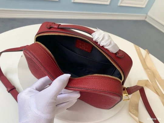 SAINTONGE LOUIS VUITTON 0807